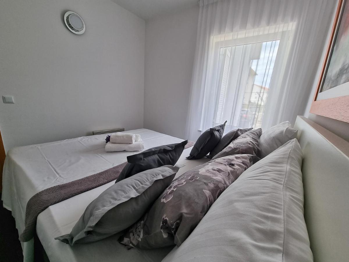 Appartement Deluxe Novalja Extérieur photo